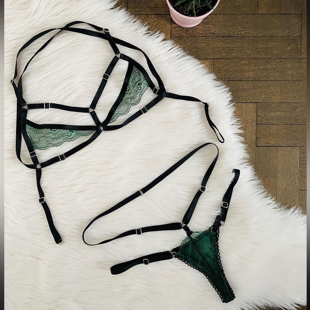 Blackwings lingerie - 3 pieces, NEVER WORN!